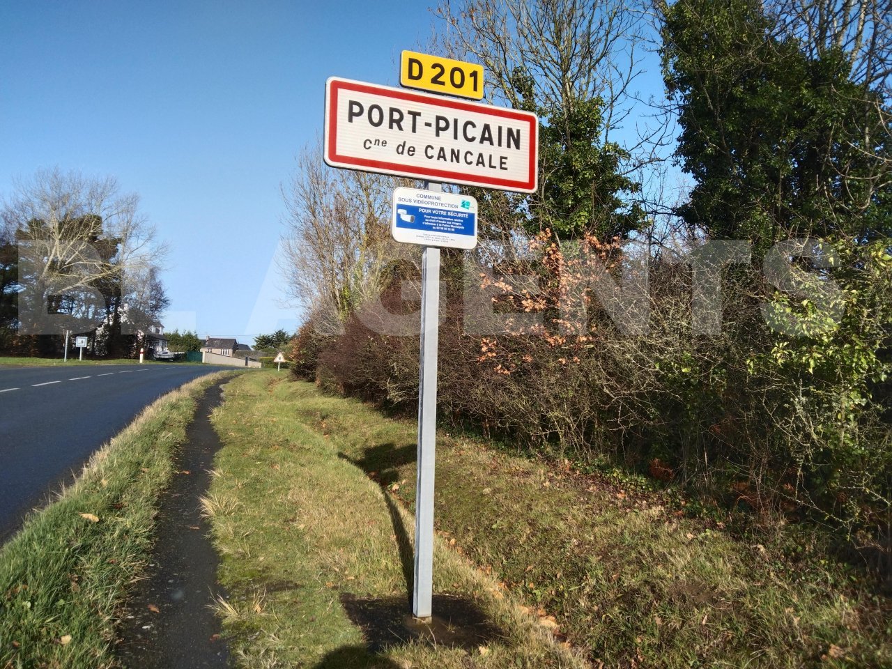 Panneau Entrée Port-Picain (Route en direction de la Pointe du Grouin)