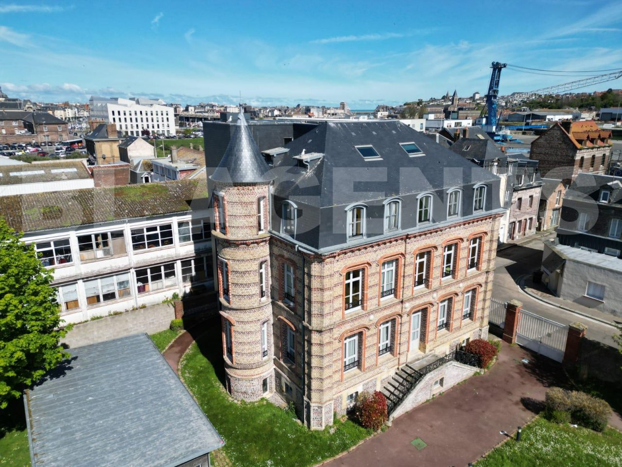 Vente Château / Manoir 664m² 30 Pièces à Dieppe (76200) - Bl Agents Immobiliers