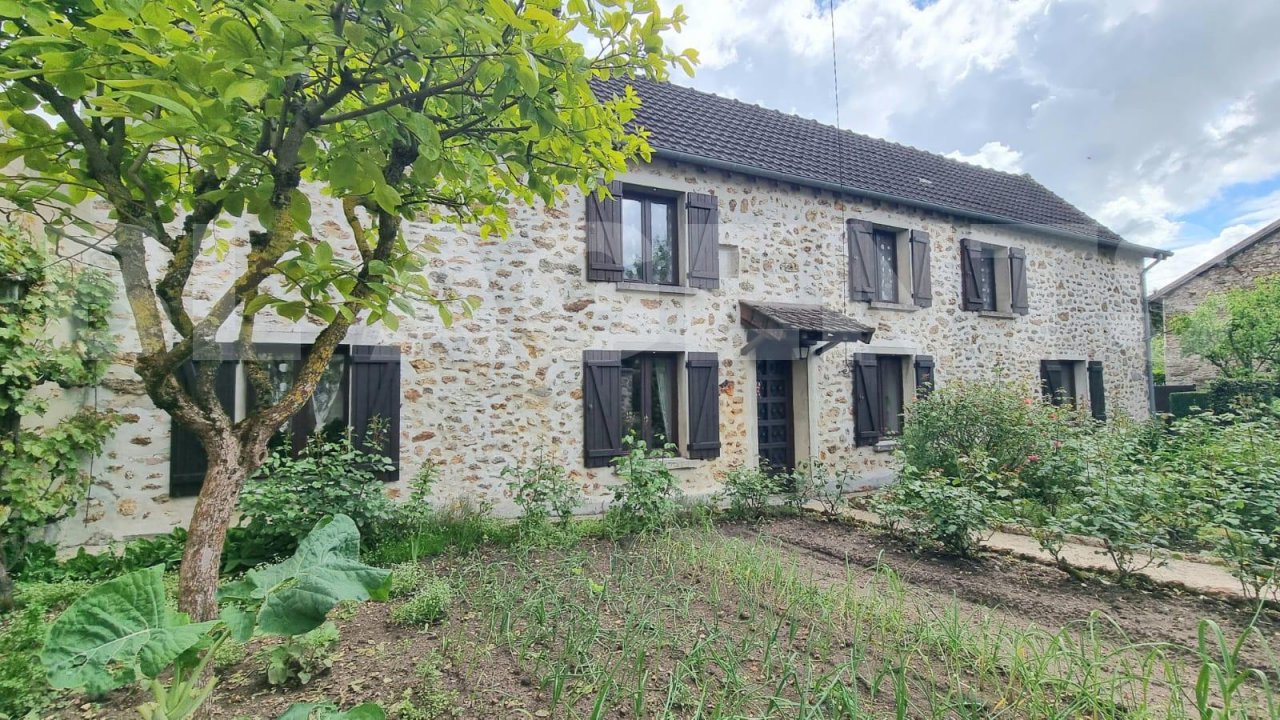 Vente Maison 132m² 5 Pièces à Villeneuve-sur-Bellot (77510) - Bl Agents Immobiliers